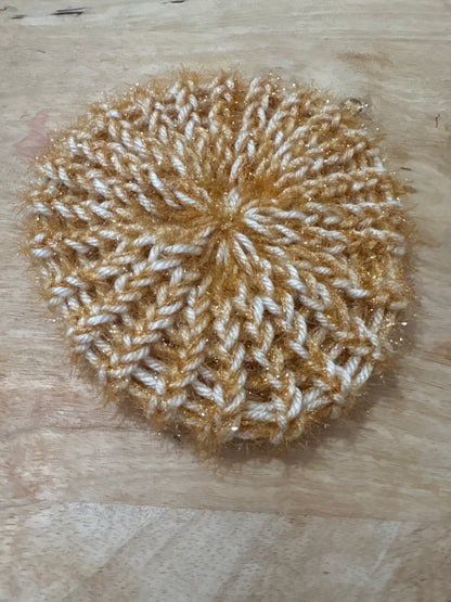 Gold and white Scrubby