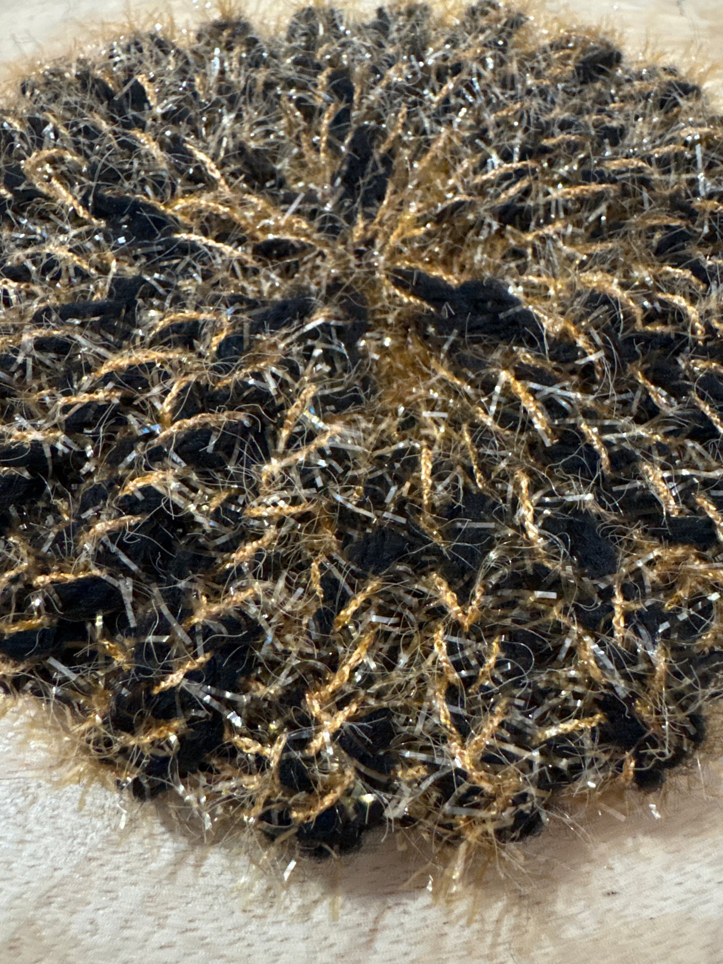 Black and gold Scrubby